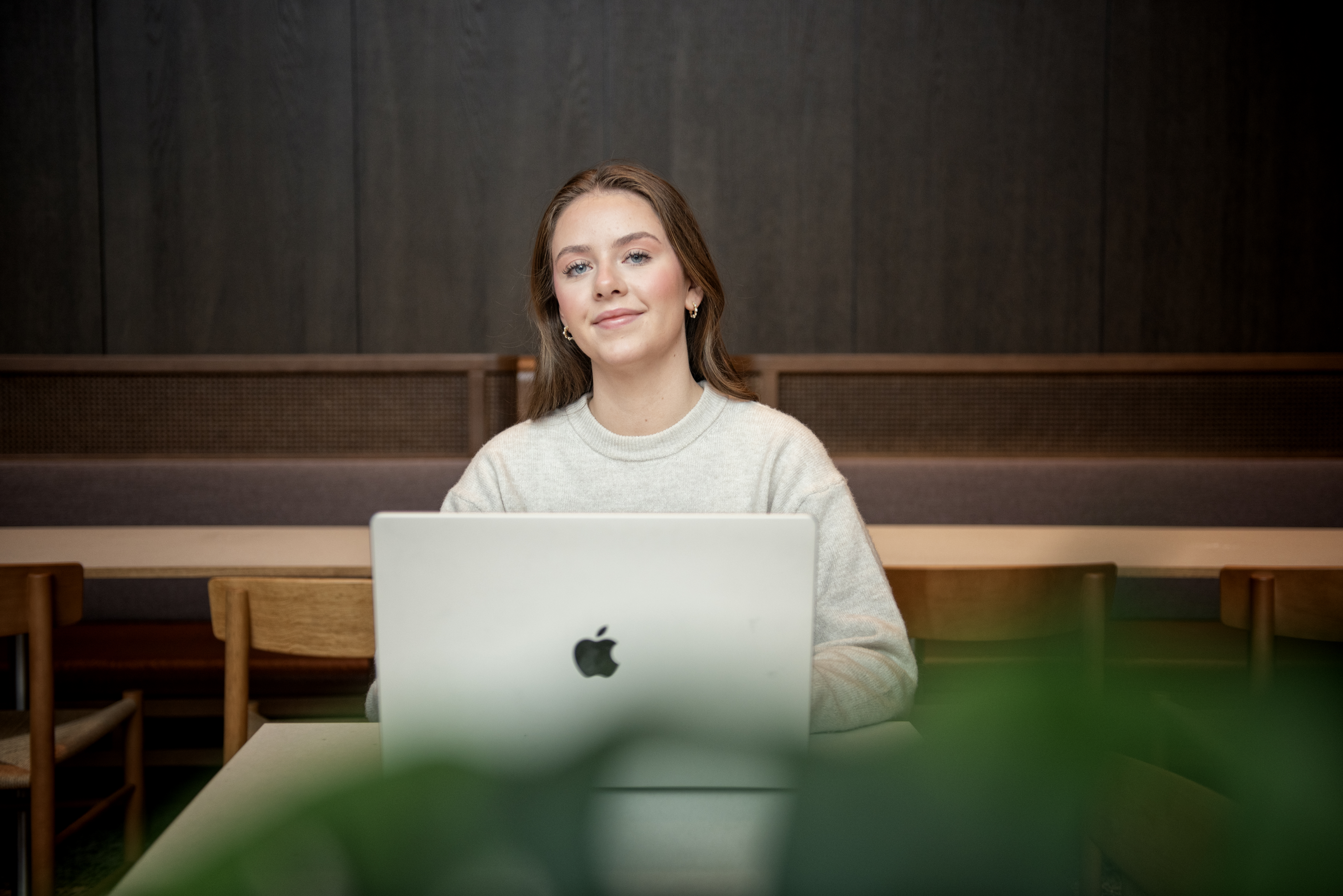 Student på lesesal