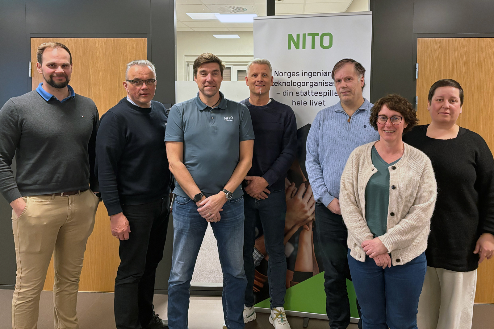 Fra venstre:  Hans Marius Engeseth, Kjell &Oslash;verjordet, Trond Br&oslash;nstad, Kjetil Gutubakken Elstad, Anders Lundby, Aina Kristiansen og Lyudmyla Osadchuk