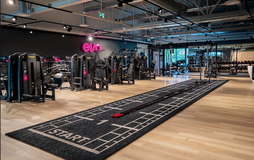 Bilde av treningssal på EVO treningssenter